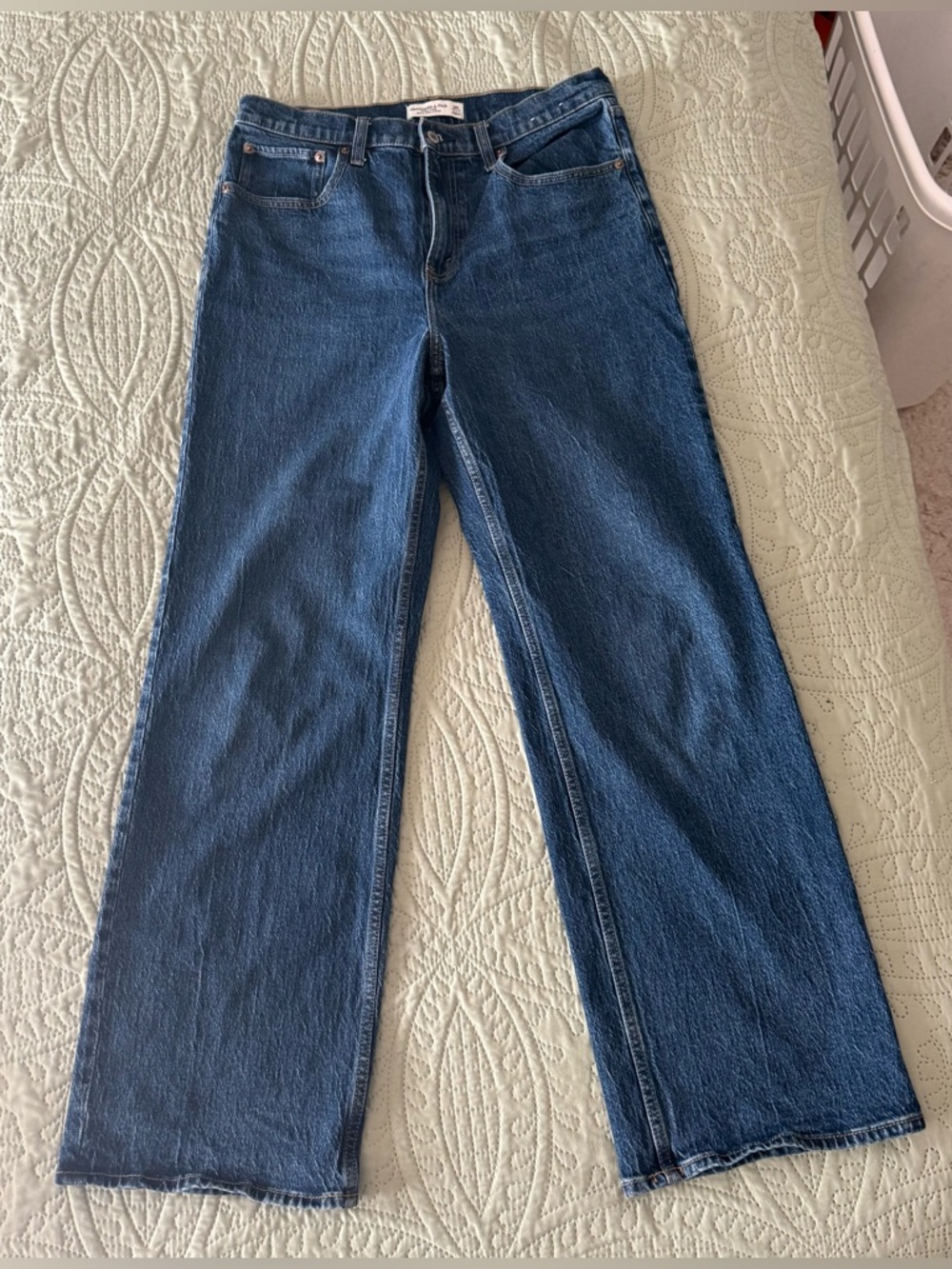 Abercrombie High Rise 90s Relaxed Jean